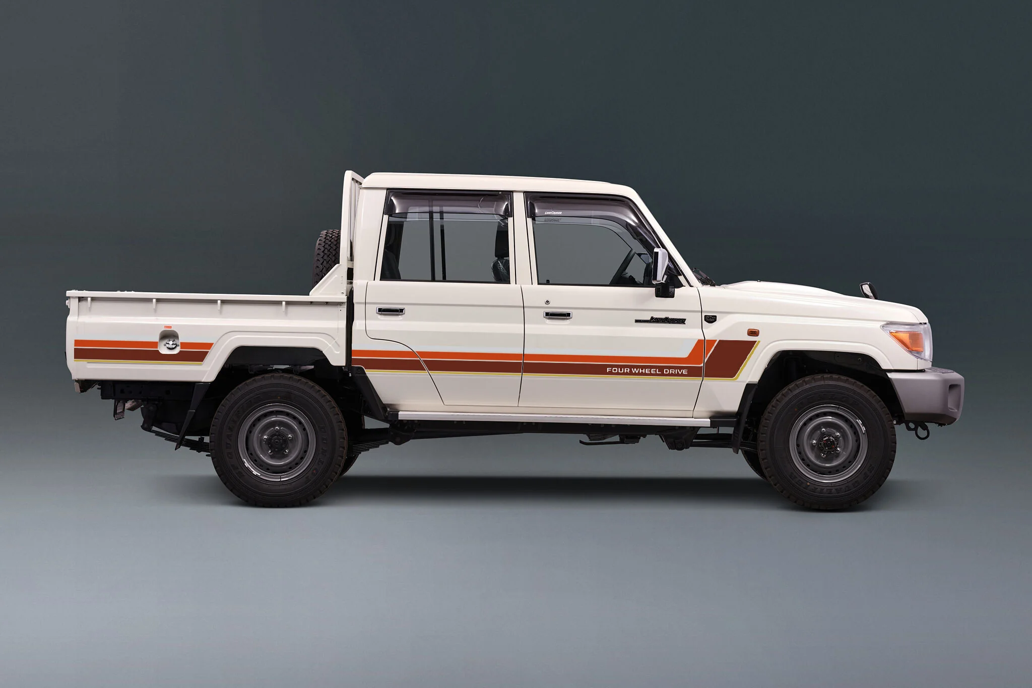 Decal Body Stripe Kit (Renmark) - 79 Series Dual Cab (2012-) - Image 4