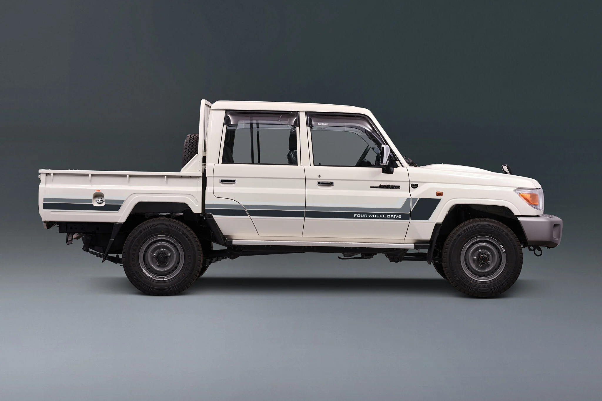 Decal Body Stripe Kit (Renmark) - 79 Series Dual Cab (2012-) - Image 5