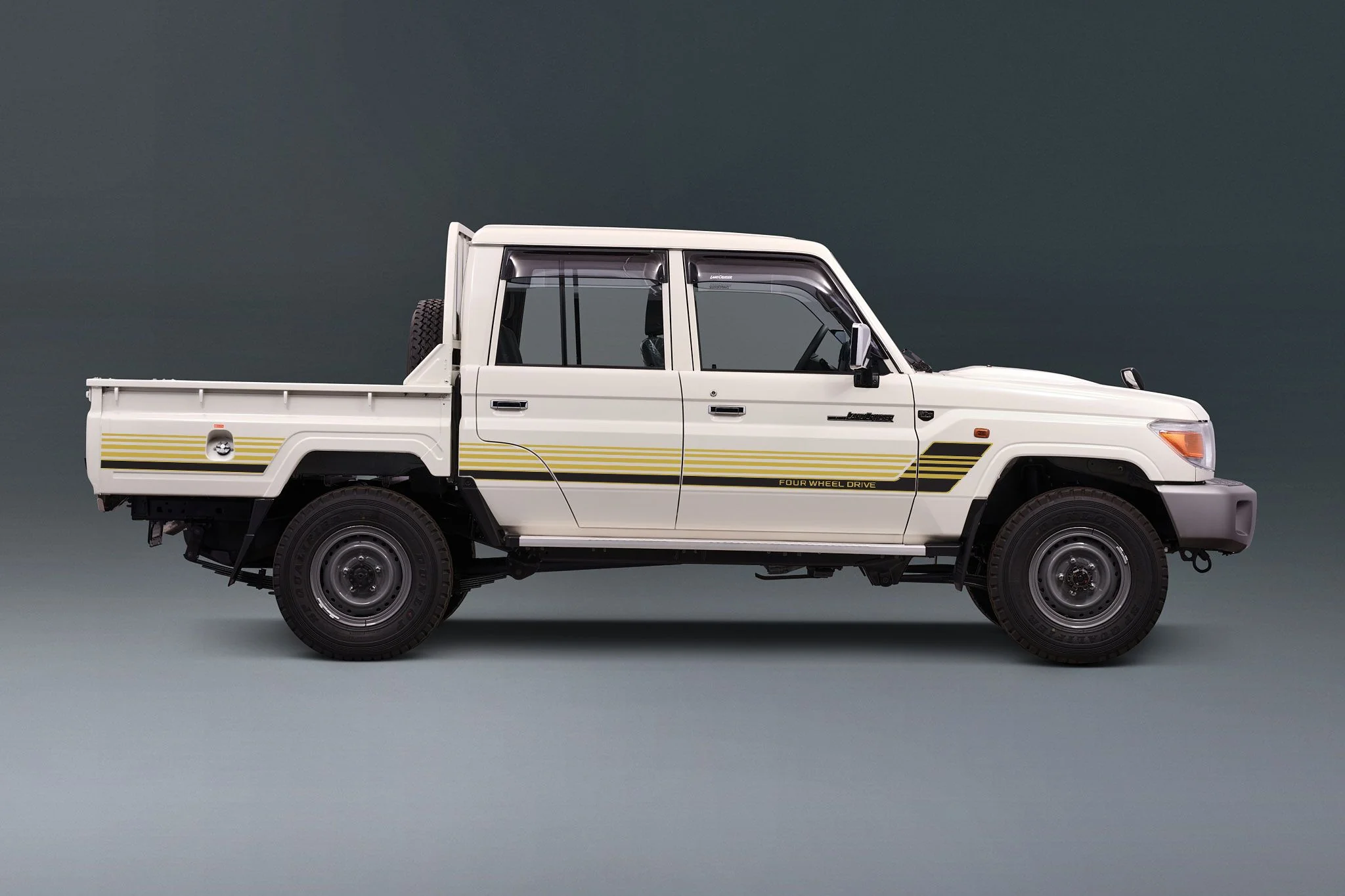 Decal Body Stripe Kit (Townsville) - 79 Series Dual Cab (2012-) - Image 20