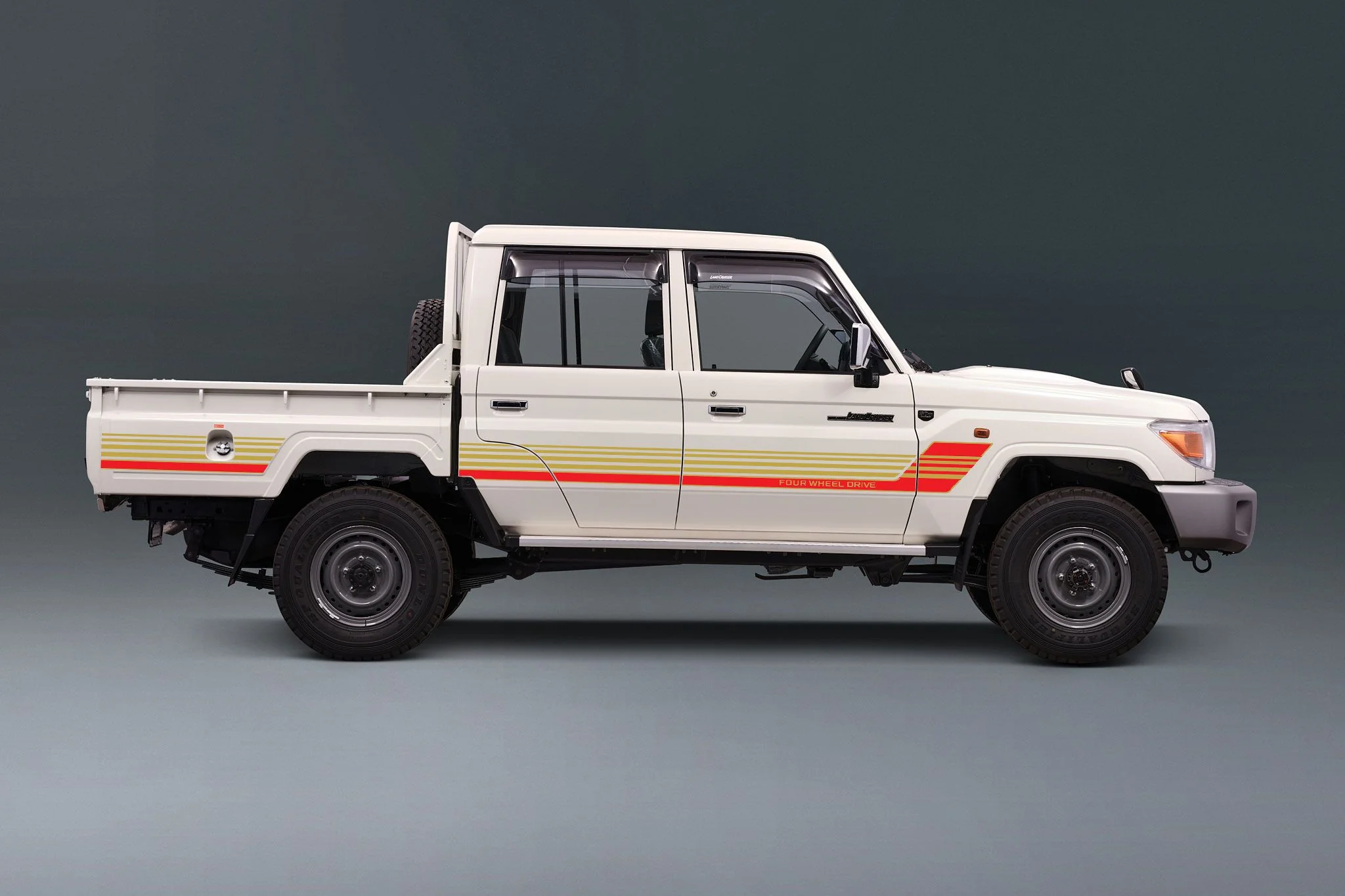 Decal Body Stripe Kit (Townsville) - 79 Series Dual Cab (2012-) - Image 7